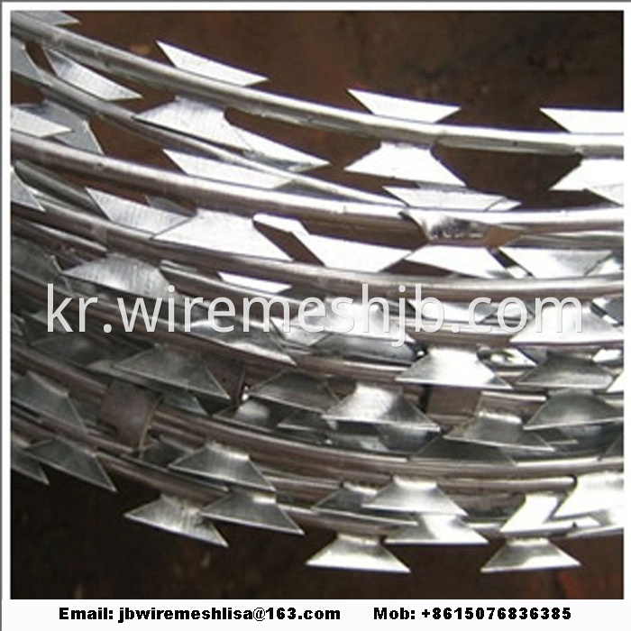 BTO-22 Hot Dipped Galvanized Concertina Razor Wire